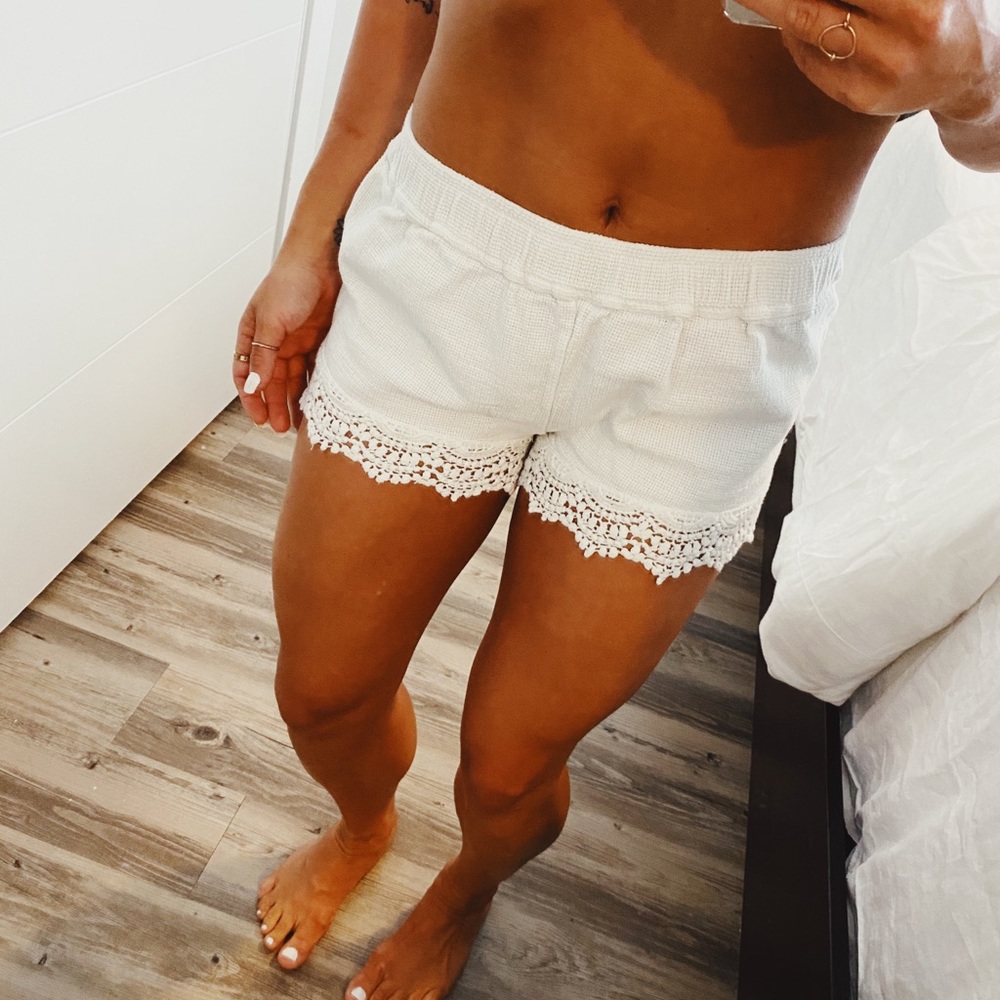 White shorts with lace